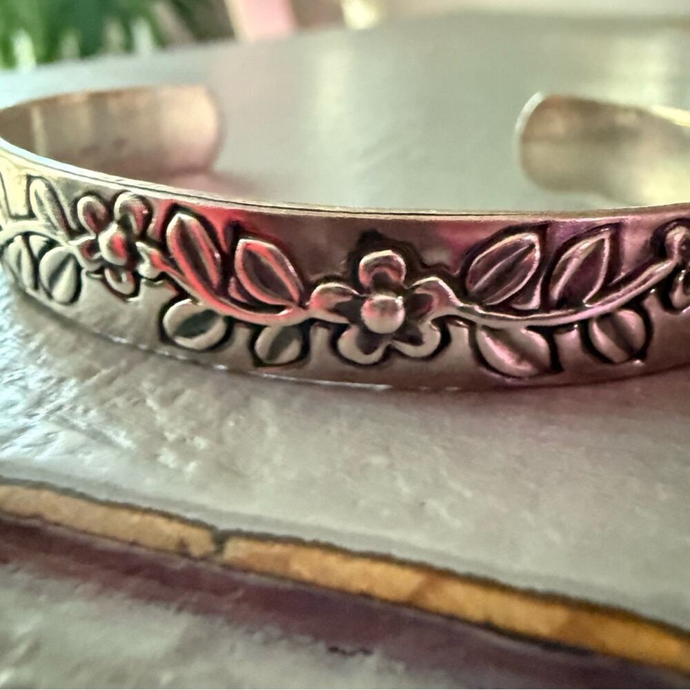 925 Sterling Silver Flowers Cuff Bracelet - Picture 8 of 10